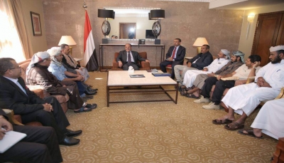 نائب الرئيس يلتقي القيادات العسكرية التابعة لـ"محور تعز" لمناقشة استكمال تحرير المحافظة