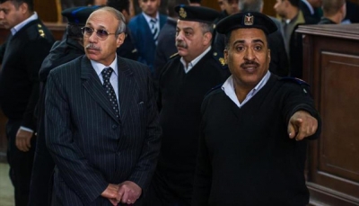 قبل أيام من ذكرى ثورة يناير.. محكمة مصرية تطلق سراح وزير داخلية مبارك  