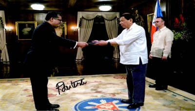 "باحميد" يقدم أوراق اعتماده كسفير فوق العادة ومفوضاً غير مقيم لليمن لدى الفلبين