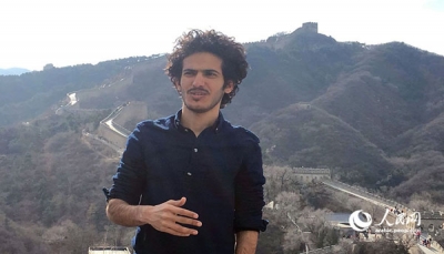 المبتكر اليمني أحمد الصيادي أول عربي يحصل على البطاقة الخضراء الصينية