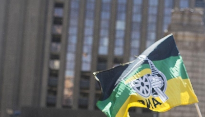 الحزب الحاكم في "جنوب إفريقيا" يقرر اليوم مصير رئيس البلاد