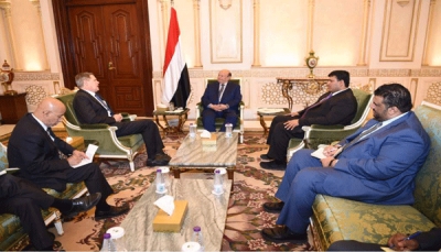 الرئيس هادي يبحث مع السفير الأمريكي آفاق السلام المتاحة لليمن