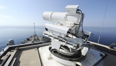 البحرية الامريكية: سواحل اليمن باتت ساحة تجارب لأنظمة الليزر الدفاعية والهجومية
