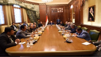 الرئيس هادي يجدد تأكيده على ضرورة تنفيذ القرارات الدولية ويدعو الحوثيين لبناء الثقة