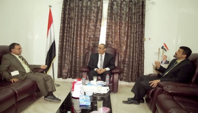 نائب رئيس الوزراء الميسري يلتقي القائم بأعمال محافظ عدن ورئيس الجامعة