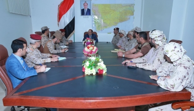  نائب الرئيس يعقد اجتماعا للجيش بمأرب ويقول: "اليمنيون والتحالف أفشلا المشروع الإيراني"