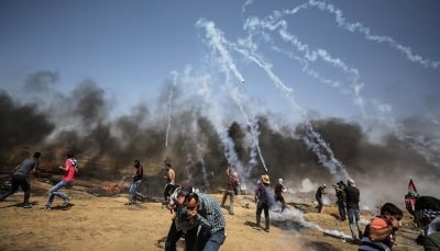 شهيد و 973 إصابة في مسيرات "العودة" شرق غزة