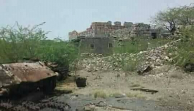 الجيش يهاجم مواقع الحوثيين قرب "مفرق الوازعية" غرب تعز