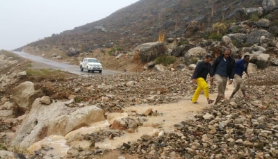 السفير السعودي: فريق إعادة الاعمار سيبدأ رفع أضرار الإعصار في جزيرة سقطرى