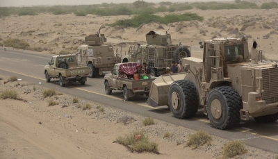 قوات الجيش تخوض معارك على بعد 8 كيلو من مطار مدينة الحديدة