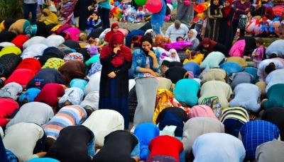 مصر.. الأزهر والإفتاء: لا يجوز وقوف الرجال بجوار النساء في صلاة العيد