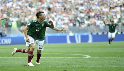 المكسيك تسقط بطل "كأس العالم" بهدف رائع