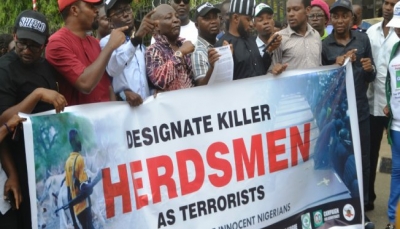 نيجيريا: أكثر من 200 قتيل في أعمال عنف طائفية وسط البلاد