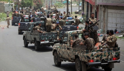 قائد عسكري: الحوثيون قتلوا وأسروا 100 جندي في عملية التفاف بالحديدة