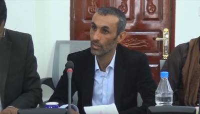 السفارة الفرنسية تنفي دفع أي مبالغ مالية للحوثيين مقابل الإفراج عن أحد مواطنيها