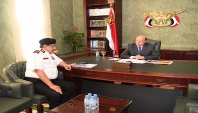 الرئيس هادي يؤكد على اهمية رفع اليقظة والجاهزية لمختلف قطاعات ووحدات الجيش
