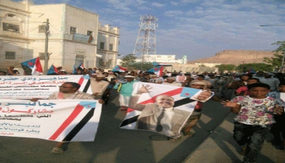 موالون للمجلس الانتقالي يهاجمون مسيرة لأنصار تيار باعوم في حضرموت