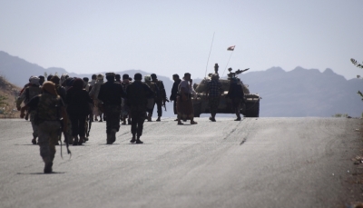 صحيفة: قوات الجيش رفعت حالة التأهب لبدء عملية تحرير الحديدة ومينائها