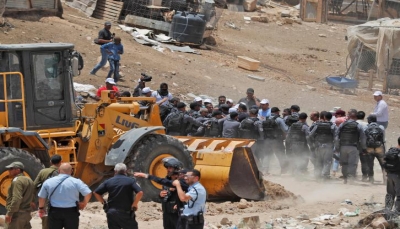 الاحتلال الإسرائيلي يداهم "الخان الأحمر" تمهيدا لهدمه