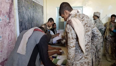 مصدر عسكري لـ"يمن شباب نت": بدء صرف رواتب الجيش في "تعز"
