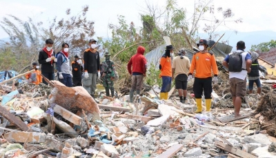 ارتفاع عدد ضحايا تسونامي إندونيسيا إلى ألفين و91 شخصًا