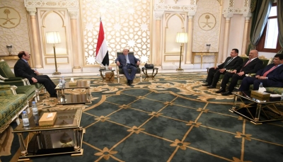 الرئيس هادي يؤكد على رص الصفوف للانتصار لإرادة الشعب