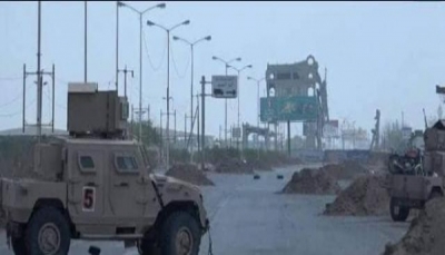 الجيش يسيطر على المدخل الشرقي لمدينة الحديدة ويؤكد استمرار العمليات