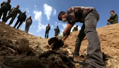 العثور على أكثر من 200 مقبرة جماعية في مناطق كانت تحت سيطرة داعش في العراق
