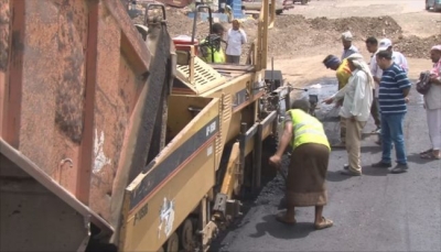 لحج: ترميم طريق الحبيلين - نوبة دكيم بطول 32 كيلومتر بدعم سعودي