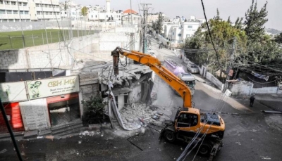 قوات الاحتلال الإسرائيلي تهدم 16 متجراً فلسطينياً في القدس الشرقية