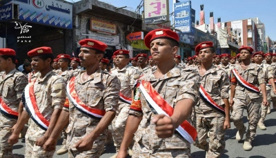 تعز: الجيش يدعو إلى توحيد الخطاب الإعلامي والترفع عن المهاترات