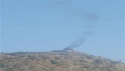 تعز: قوات الجيش تستهدف مخزن ذخائر ميلشيات الحوثي جنوب المحافظة
