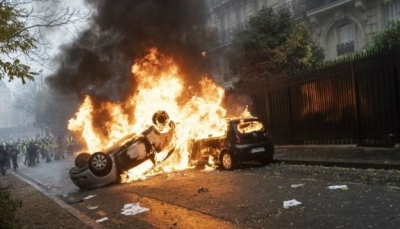 وزير داخلية فرنسا يقول إن الاحتجاجات "خلقت وحشا" ويحذر من العناصر المتطرفة