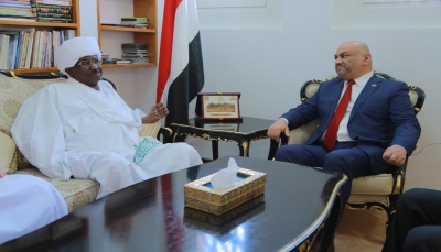 وزير الخارجية يودع السفير السوداني في اليمن بمناسبة انتهاء فترة عمله