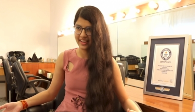 شابة هندية تمتلك أطول شعر في العالم تدخل موسوعة غينيس (فيديو)