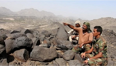 حجة: الجيش يسيطر على جبل "الحصنين" الاستراتيجي في حرض وخسائر كبيرة للمليشيات