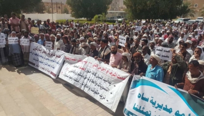 معلمو وادي وصحراء حضرموت يطالبون بمستحقات مالية ويهددون بالإضراب الشامل