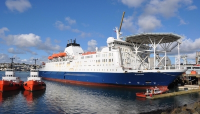 وكالة: سفينة أممية ثانية ستصل إلى الحديدة تحمل 75 مراقبا دوليا 