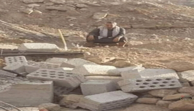 الحوثيون يهدمون منزل مغترب في إب رغم امتلاكه تصريح البناء