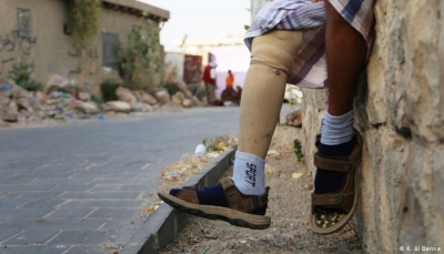 إصابة طفلين إثر انفجار مقذوف من مخلفات الحوثيين في "ذو باب" غربي تعز