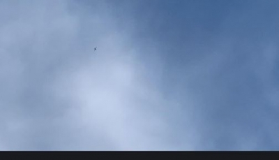 ثلاث طائرات اماراتية تحلق فوق مقر الحماية الرئاسية بعدن (صور)