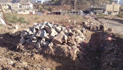 إب: مسلحون حوثيون يسطون على مقبرة ويختطفون عدد من المواطنين