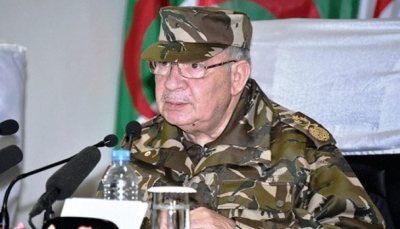 رغم الرفض الشعبي لها.. قائد الجيش الجزائري يتمسك بالانتخابات الرئاسية