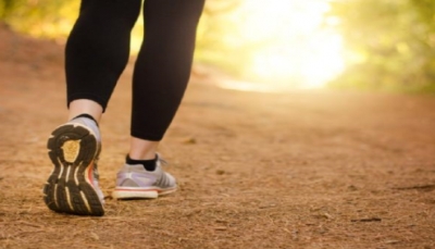دراسة تكشف فوائد اسراع الخطى اثناء المشي