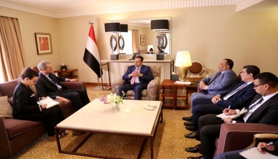 رئيس الوزراء: لن نتهاون مع محاولات الحوثيين الدفع بالاقتصاد الوطني نحو الانهيار