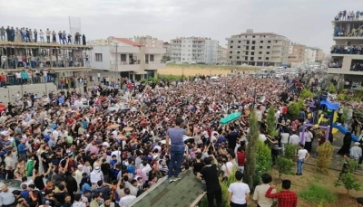 الآلاف يودعون حارس الثورة السورية" عبدالباسط الساروت"