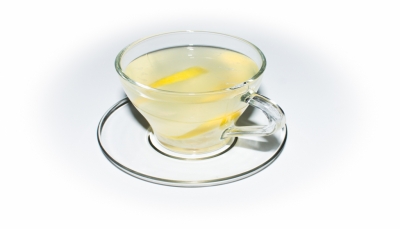 10 فوائد مذهلة لشرب الماء الدافئ مع الليمون كل صباح