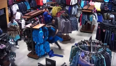في 30 ثانية لصوص سرقوا ملابس بـ30 ألف دولار (فيديو)