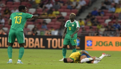 إصابة نيمار في تعادل البرازيل مع نيجيريا وديا