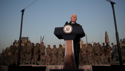نائب الرئيس الأميركي يزور قواته والأكراد بالعراق ويكتفي بإتصال لمسؤولي بغداد